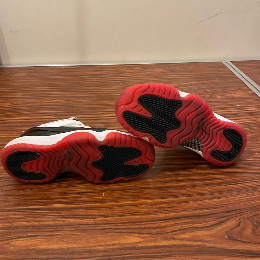 Jordan 11 low - Picture 4 of 5